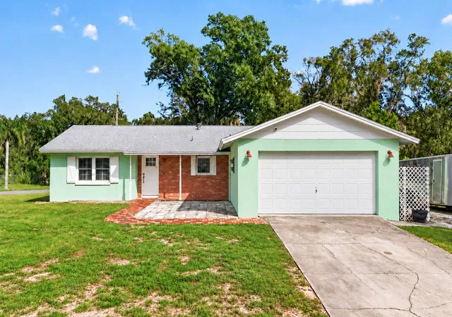 Photo 1 of Single family home for sale at 2140 Crk Side Dr, Lakeland, FL 33811 | MLS# L4965644 | Listing updated on 2026-10-19