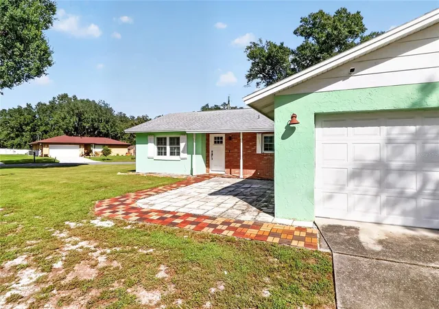 Photo 3 of Single family home for sale at 2140 Crk Side Dr, Lakeland, FL 33811 | MLS# L4965644 | Listing updated on 2026-10-19