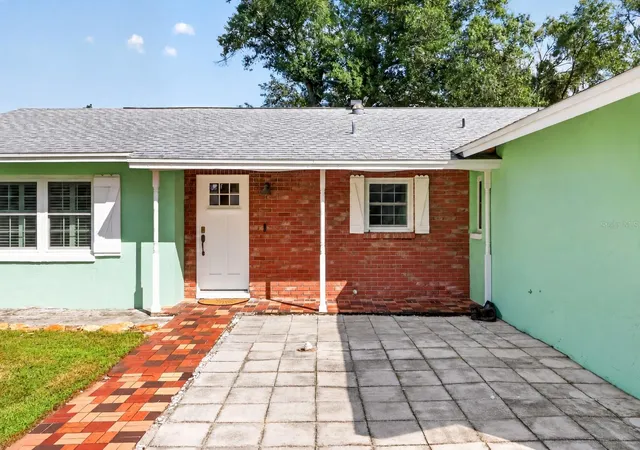 Photo 4 of Single family home for sale at 2140 Crk Side Dr, Lakeland, FL 33811 | MLS# L4965644 | Listing updated on 2026-10-19