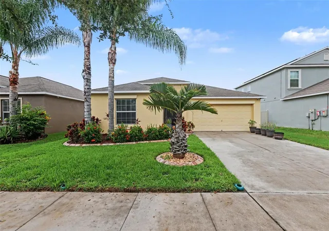 Single family home for sale at 223 Cascade Bnd Dr, RUSKIN, FL 33570 | MLS# TB8556317