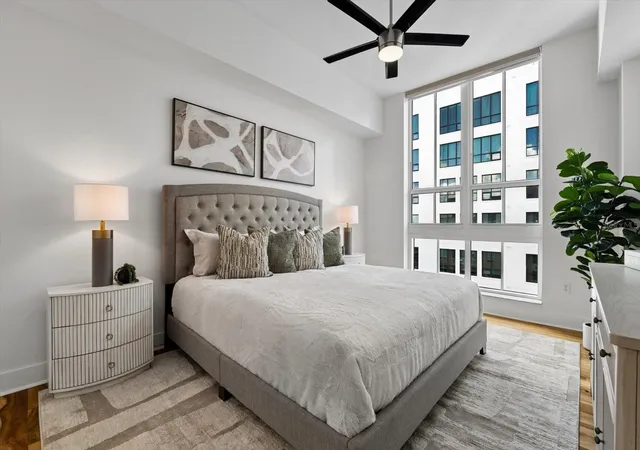 Photo 4 of Condo for sale at 1350 Main St #1703, Sarasota, FL 34236 | MLS# A4708957 | Listing updated on 2026-10-23