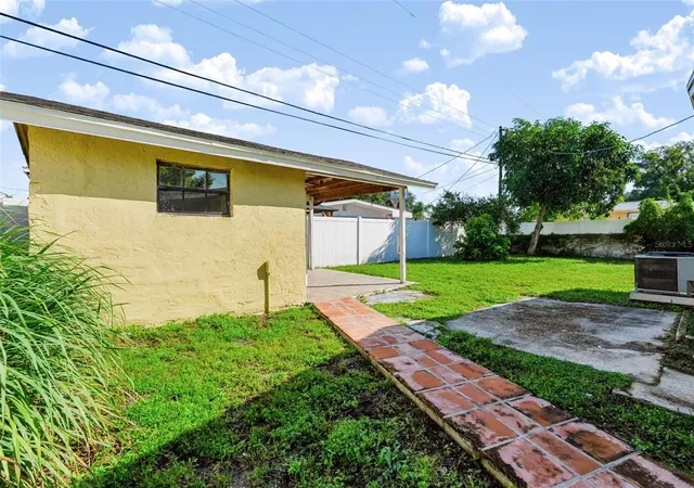 Photo 4 of Single family home for sale at 4515 W North St, Tampa, FL 33614 | MLS# TB8556325 | Listing updated on 2026-10-20