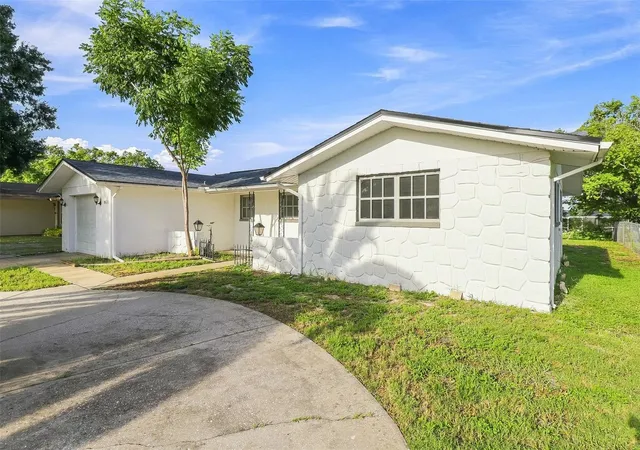 Photo 2 of Single family home for sale at 10121 Oleander Dr, Port Richey, FL 34668 | MLS# O6448451 | Listing updated on 2026-10-09