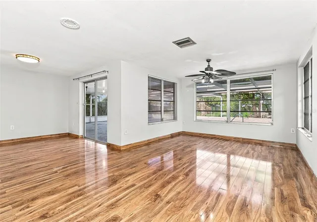 Photo 3 of Single family home for sale at 10121 Oleander Dr, Port Richey, FL 34668 | MLS# O6448451 | Listing updated on 2026-10-09