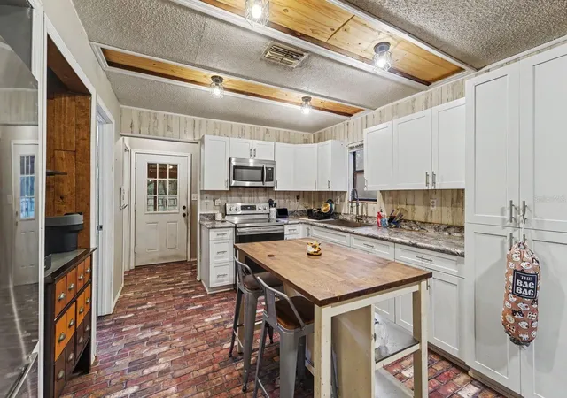 Photo 3 of Single family home for sale at 12789 Cir Lake Dr, Hudson, FL 34669 | MLS# TB8556333 | Listing updated on 2026-10-09