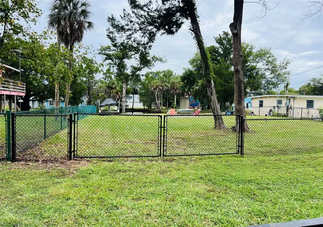 Photo 4 of Land for sale at 0 Colony Cir, Weeki Wachee, FL 34607 | MLS# TB8556337 | Listing updated on 2026-10-10