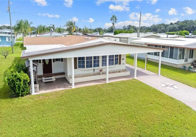 Photo 4 of Manufactured home for sale at 5244 Jo St, Zephyrhills, FL 33542 | MLS# TB8556339 | Listing updated on 2026-10-17