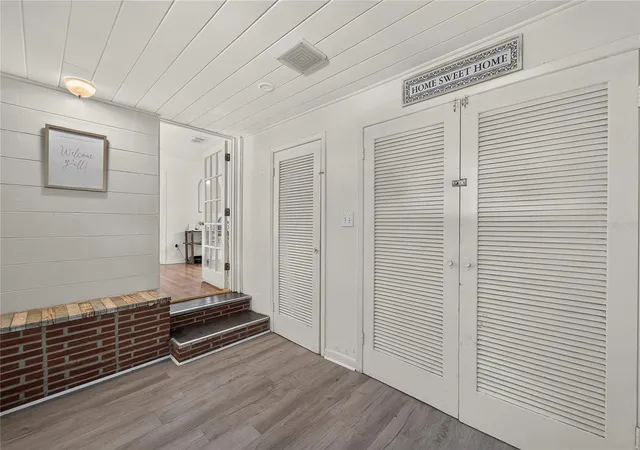 Photo 3 of Single family home for sale at 627 Holly Pl, Lakeland, FL 33801 | MLS# TB8556340 | Listing updated on 2026-10-09