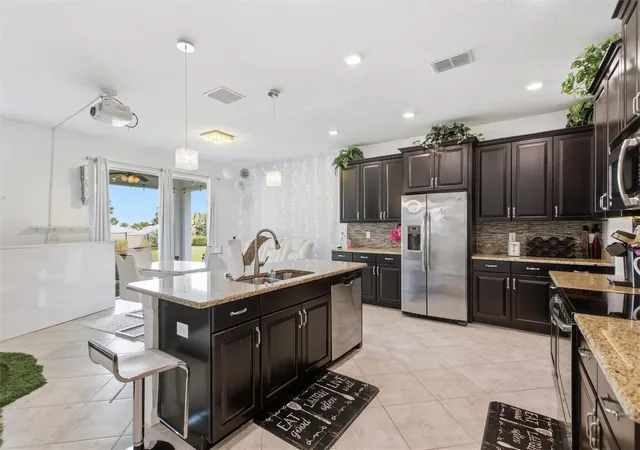 Photo 3 of Single family home for sale at 1407 Pro Shop Ct, Davenport, FL 33896 | MLS# S5159164 | Listing updated on 2026-10-10