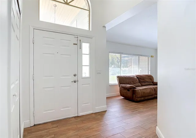 Photo 3 of Single family home for sale at 510 Brokenshire Dr, Debary, FL 32713 | MLS# O6448464 | Listing updated on 2026-10-27