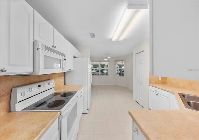 Listing Photo 5 - Condo for sale in building located at 9617 SW 92nd Ct, OCALA, FL 34481