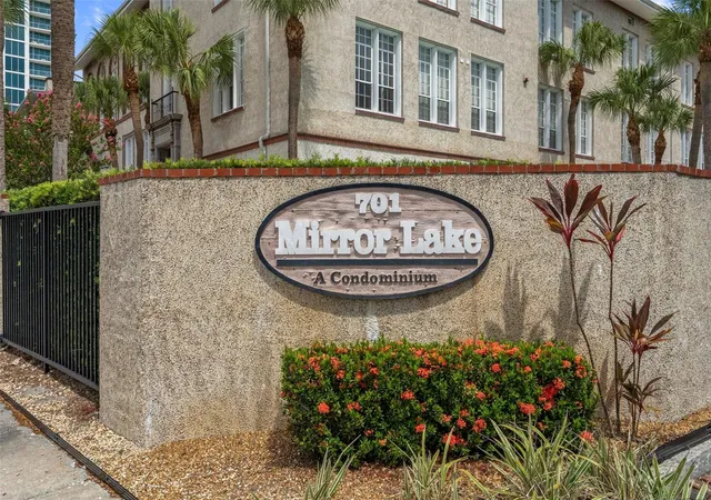 Photo 4 of Condo for sale at 701 Mirror Lake Dr N #120, Saint Petersburg, FL 33701 | MLS# W7890202 | Listing updated on 2026-10-10
