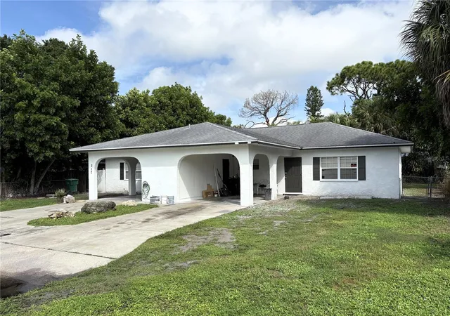 Photo 3 of Multi family home for sale at 315 60th Avenue Ter W, Bradenton, FL 34207 | MLS# A4708967 | Listing updated on 2026-10-09