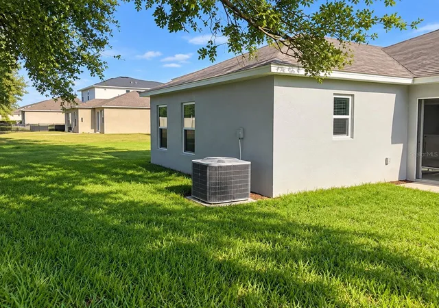 Photo 3 of Single family home for sale at 7316 Sunshine Brg Ave, Gibsonton, FL 33534 | MLS# TB8556359 | Listing updated on 2026-10-10