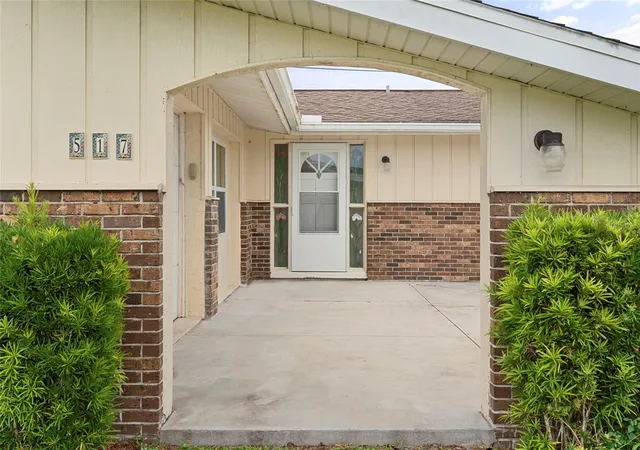 Photo 3 of Single family home for sale at 517 Peach St, Venice, FL 34285 | MLS# A4708968 | Listing updated on 2026-10-09