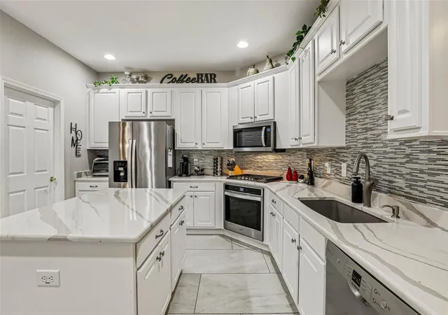 Photo 3 of Single family home for sale at 27443 Mistflower Dr, Wesley Chapel, FL 33544 | MLS# TB8556365 | Listing updated on 2026-10-11