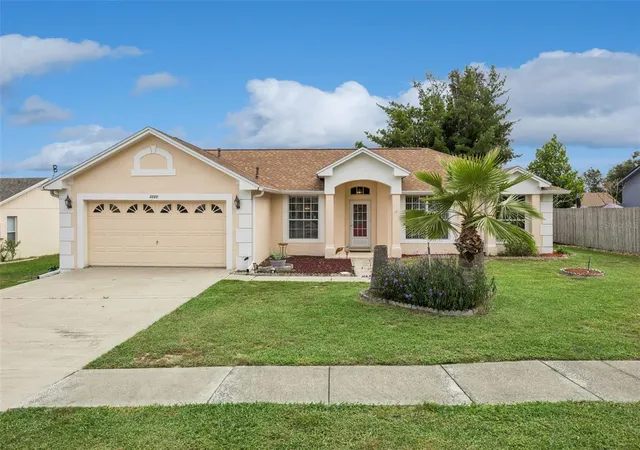 Photo 1 of Single family home for sale at 2250 Duncan Trl, Clermont, FL 34714 | MLS# O6448493 | Listing updated on 2026-10-09