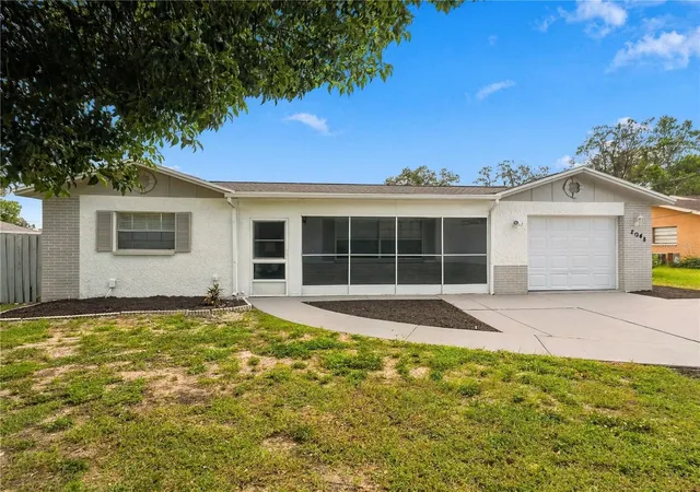 Photo 3 of Single family home for sale at 2048 Waterfall Dr, Spring Hill, FL 34608 | MLS# W7890206 | Listing updated on 2026-10-09