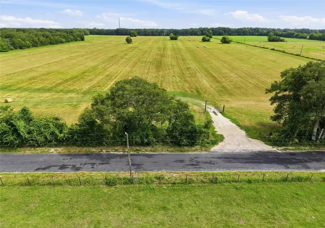 Photo 4 of Land for sale at 22318 SW 30th Avenue, Newberry, FL 32669 | MLS# S5159168 | Listing updated on 2026-10-15