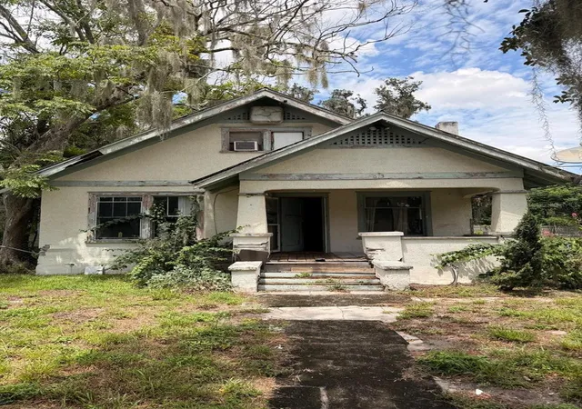 Single family home for sale at 613 W Minnesota Ave, DELAND, FL 32720 | MLS# O6448500