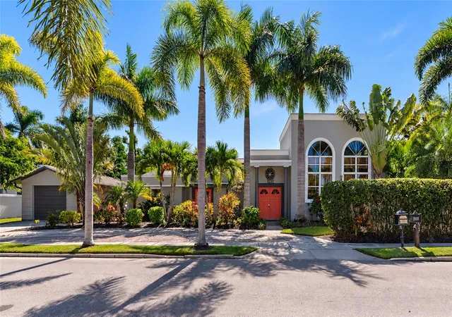 Single family home for sale at 1800 Alta Vista St, SARASOTA, FL 34236 | MLS# A4708974