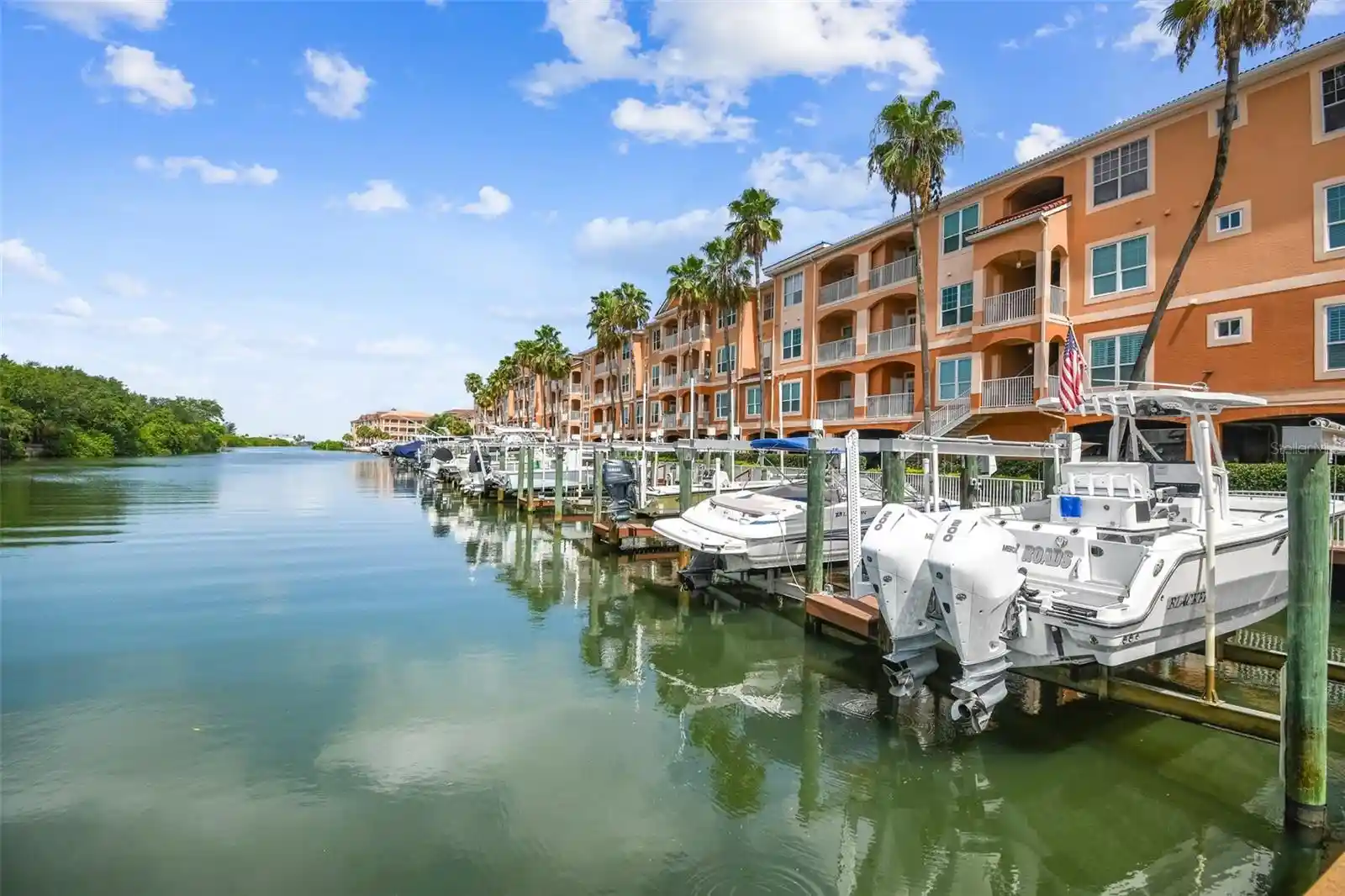 Listing Photo 2 - Condo for sale in 5000 Culbreath Key Wy located at 5000 Culbreath Key Wy, Tampa, FL 33611 - Unit #1-313
