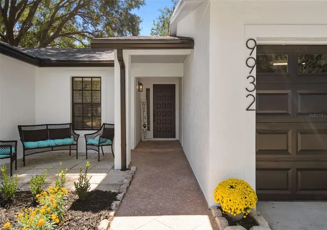Photo 3 of Single family home for sale at 9932 Earlston St, Orlando, FL 32817 | MLS# O6448505 | Listing updated on 2026-10-09