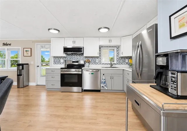 Photo 2 of Manufactured home for sale at 7333 Varley Cir, Port Charlotte, FL 33981 | MLS# C7531773 | Listing updated on 2026-10-09