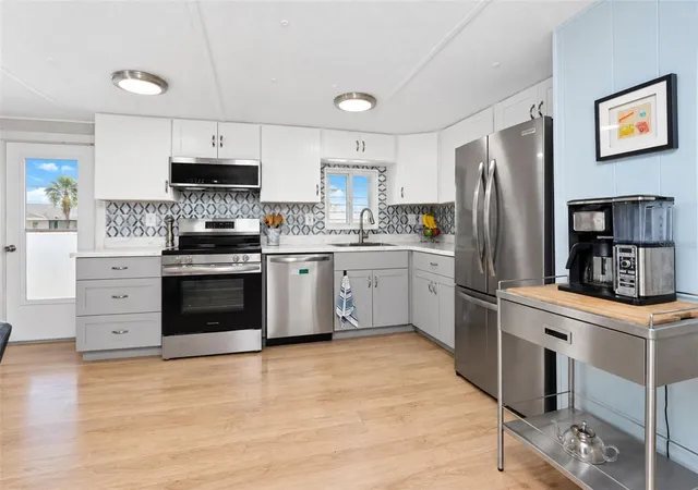 Photo 3 of Manufactured home for sale at 7333 Varley Cir, Port Charlotte, FL 33981 | MLS# C7531773 | Listing updated on 2026-10-09