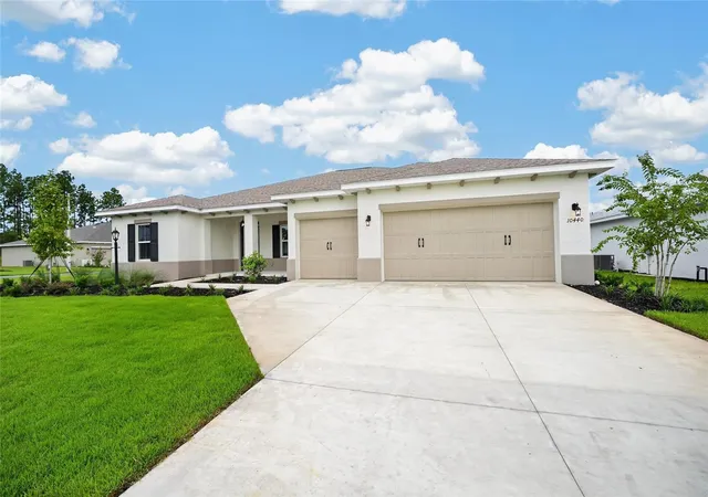 Photo 3 of Single family home for sale at 10440 Sw 106th Court, Ocala, FL 34481 | MLS# OM733721 | Listing updated on 2026-10-09