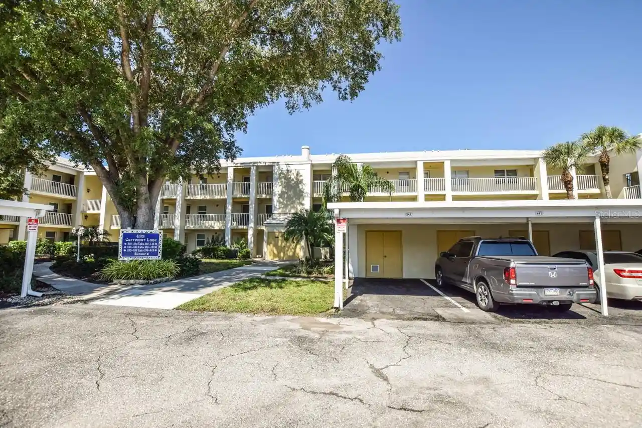 Listing Photo 1 - Condo for sale in 433 Cerromar Ln located at 433 Cerromar Ln, VENICE, FL 34293 - Unit #541