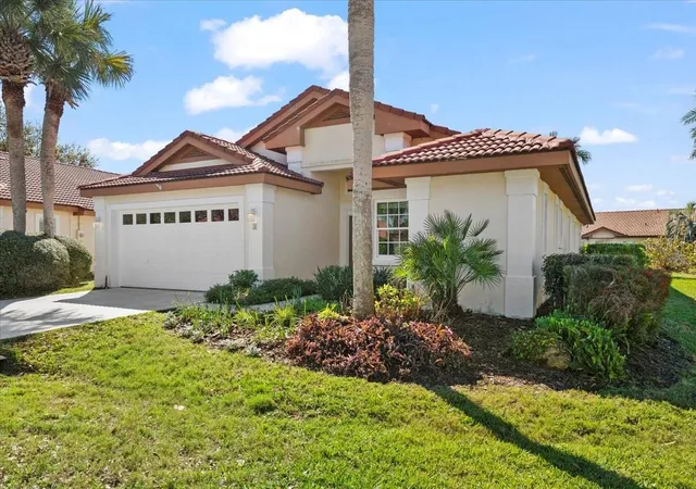 Photo 3 of Single family home for sale at 2 San Pablo Ct, Palm Coast, FL 32137 | MLS# FC322016 | Listing updated on 2026-10-09