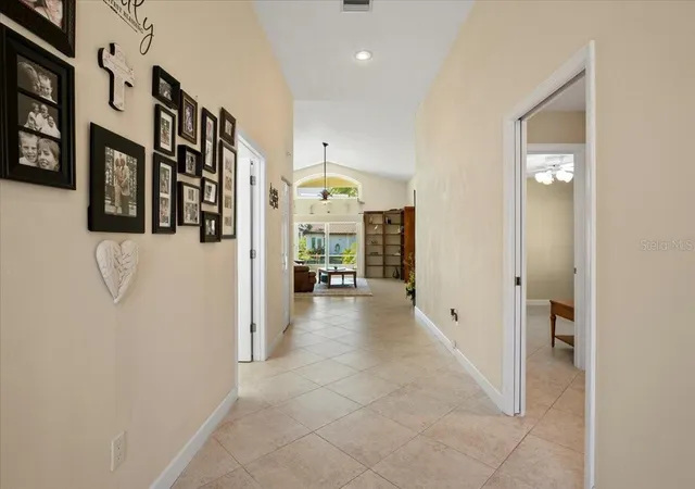 Photo 4 of Single family home for sale at 2 San Pablo Ct, Palm Coast, FL 32137 | MLS# FC322016 | Listing updated on 2026-10-09