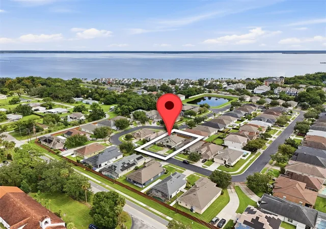 Photo 1 of Single family home for sale at 185 Venetian Bay Cir, Sanford, FL 32771 | MLS# O6448511 | Listing updated on 2026-10-09