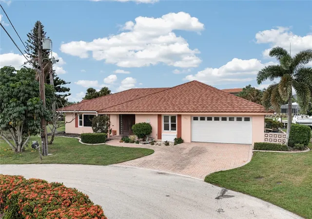 Photo 1 of Single family home for sale at 2194 Bayou Rd, Punta Gorda, FL 33950 | MLS# C7531775 | Listing updated on 2026-10-29