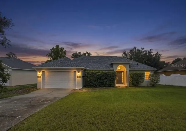 Photo 2 of Single family home for sale at 1725 Hernando Ave, Deltona, FL 32725 | MLS# V4951722 | Listing updated on 2026-10-09
