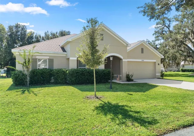 Photo 1 of Single family home for sale at 35040 Smoketree Ln, Dade City, FL 33523 | MLS# TB8556406 | Listing updated on 2026-10-16