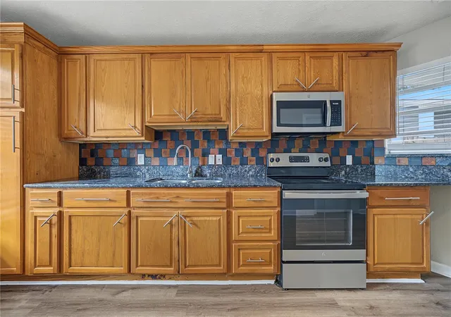 Photo 4 of Multi family home for sale at 208 Alston Dr, Orlando, FL 32835 | MLS# O6448538 | Listing updated on 2026-10-29