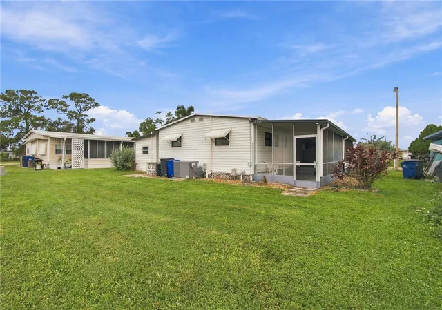 Photo 3 of Manufactured home for sale at 104 52nd Avenue Plz E, Bradenton, FL 34203 | MLS# TB8556411 | Listing updated on 2026-10-09