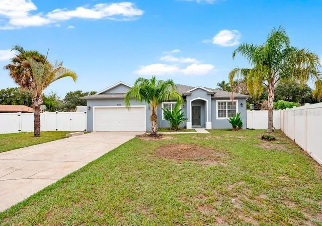 Single family home for sale at 5100 Tallow Wood Ct, ORLANDO, FL 32808 | MLS# O6448547