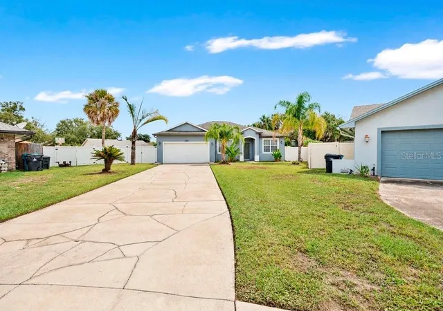 Photo 3 of Single family home for sale at 5100 Tallow Wood Ct, Orlando, FL 32808 | MLS# O6448547 | Listing updated on 2026-10-09