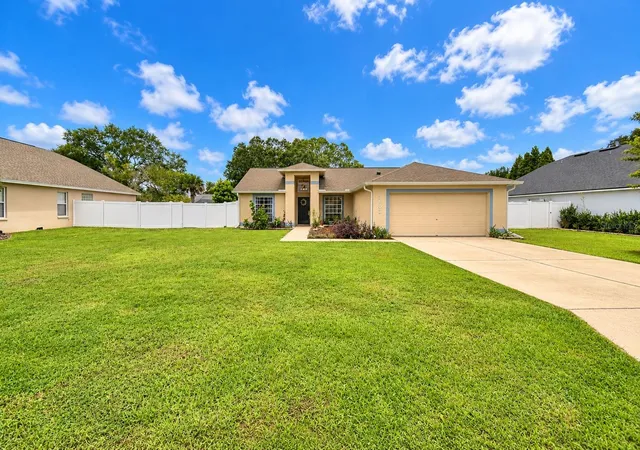 Photo 3 of Single family home for sale at 3603 Lismore Dr, Lakeland, FL 33803 | MLS# P4940112 | Listing updated on 2026-10-08