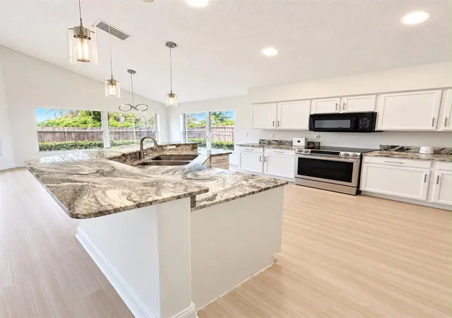 Photo 3 of Single family home for sale at 2141 Falkner Rd, Maitland, FL 32751 | MLS# S5159176 | Listing updated on 2026-10-09