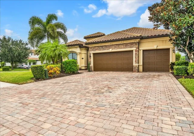 Single family home for sale at 13003 Belknap Pl, BRADENTON, FL 34211 | MLS# G5118854