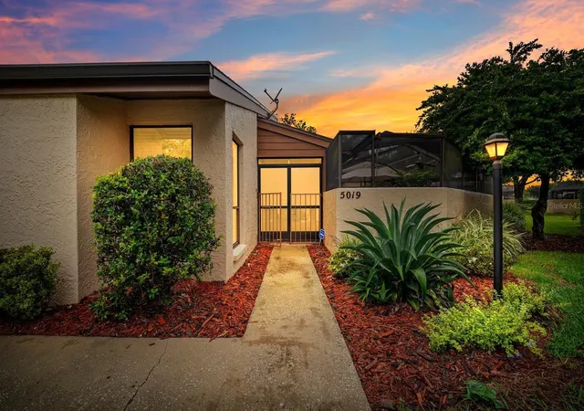 Townhouse for sale at 5019 Umber Way S, TAMPA, FL 33624 | MLS# TB8556432