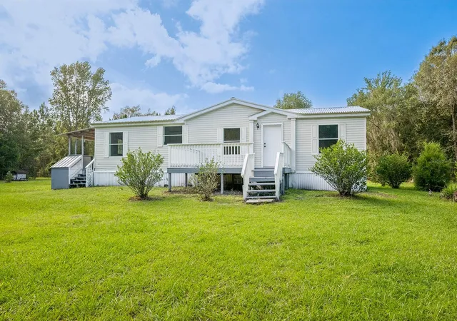 Photo 3 of Manufactured home for sale at 3583 NW 216th Street, Lawtey, FL 32058 | MLS# GC544065 | Listing updated on 2026-10-10