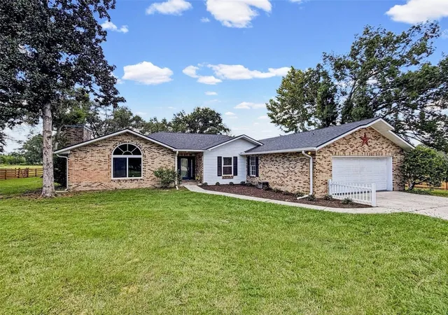 Single family home for sale at 15561 Patriot Dr, BROOKSVILLE, FL 34601 | MLS# TB8556440