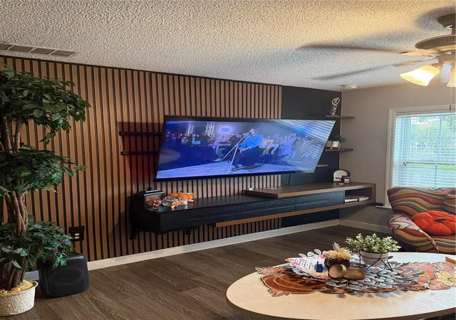 Photo 2 of Condo for sale at 2071 Dixie Belle Dr #2071M, Orlando, FL 32812 | MLS# O6448576 | Listing updated on 2026-10-09