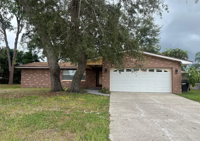 Single family home for sale at 2080 Sun Tree Cir N, CLEARWATER, FL 33763 | MLS# TB8556452