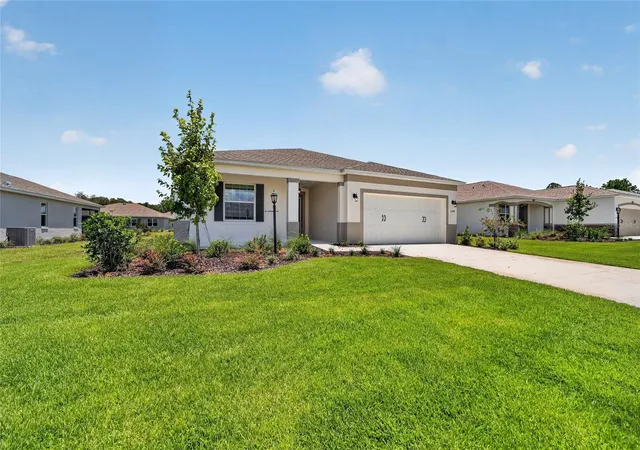 Photo 4 of Single family home for sale at 10399 SW 105th Terrace, Ocala, FL 34481 | MLS# OM733731 | Listing updated on 2026-10-09